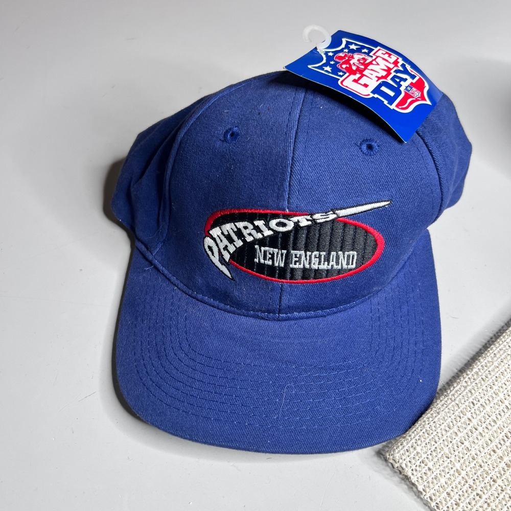 Vintage New England Patriots NFL Game Day Snapback Hat Blue Embroidered NWT